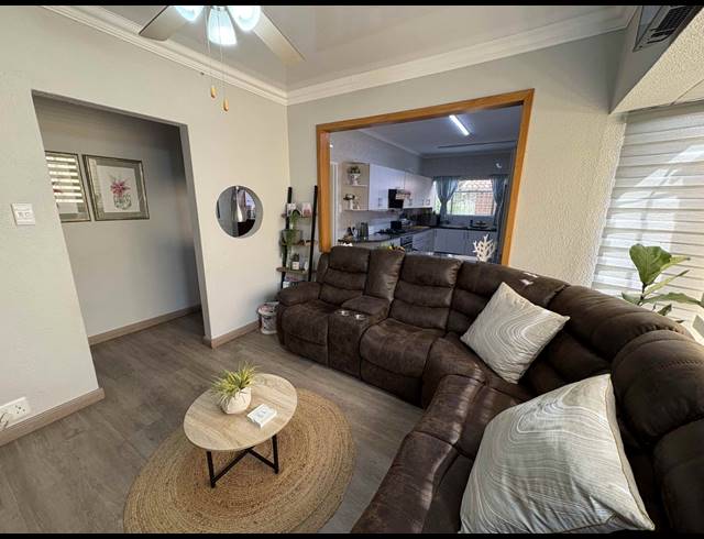 4 BEDROOM HOUSE FOR SALE IN VANDERBIJLPARK SE 3